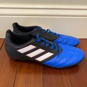Youth (big boys) rare Adidas Messi Soccer cleats